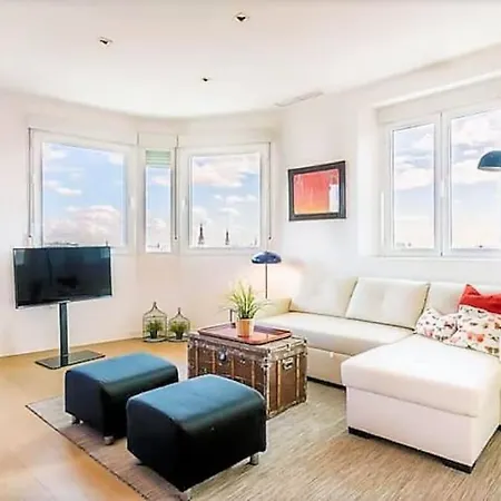 Apartment Lux Essentia *